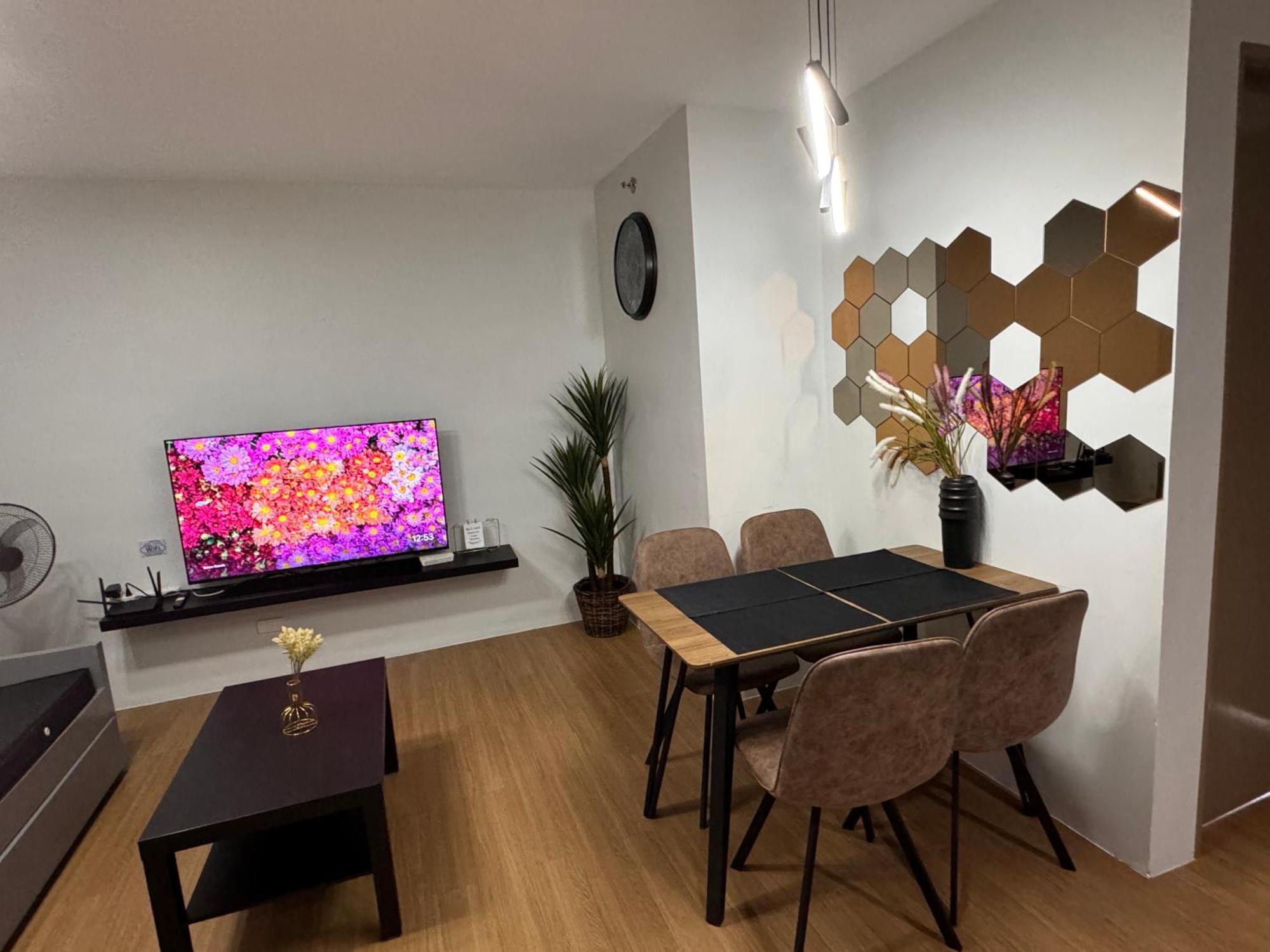 Cozyvilla At Pine Suites Tagaytay 2Br Or Studio With Free Parking 2Br In Basement Parking And Studio In Offsite Parking 따가이따이 외부 사진