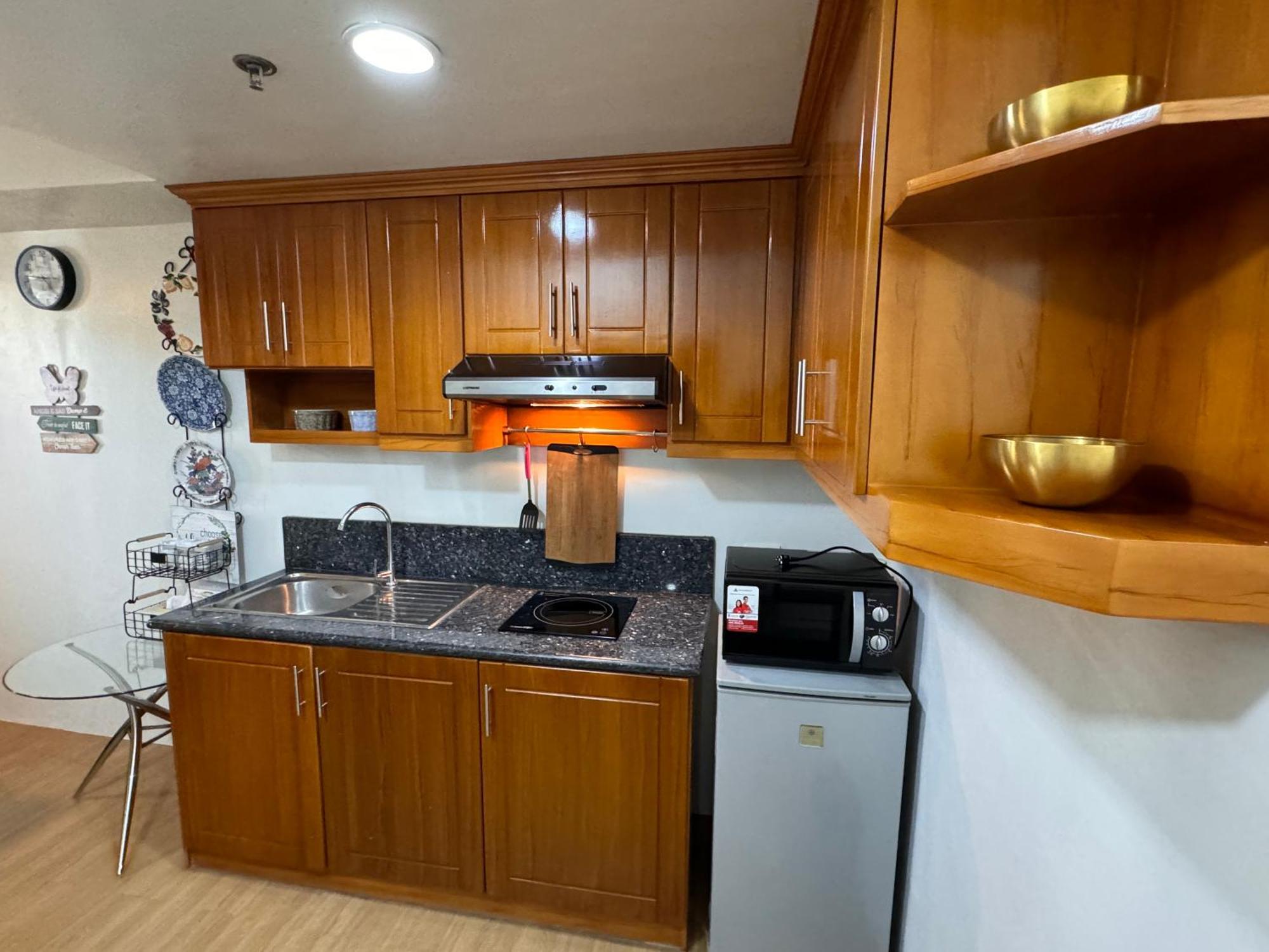 Cozyvilla At Pine Suites Tagaytay 2Br Or Studio With Free Parking 2Br In Basement Parking And Studio In Offsite Parking 따가이따이 외부 사진